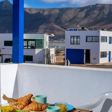 Casa Hespi-View To Famara Beach Exterior photo